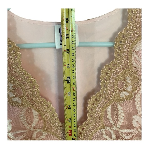 Sui by Anna Sui women’s pink and gold lace fit and flare Midi dress size: Large - Picture 7 of 9